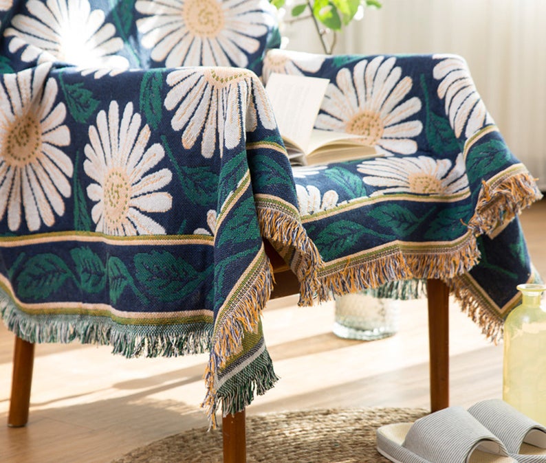 Daisy Throw Blanket